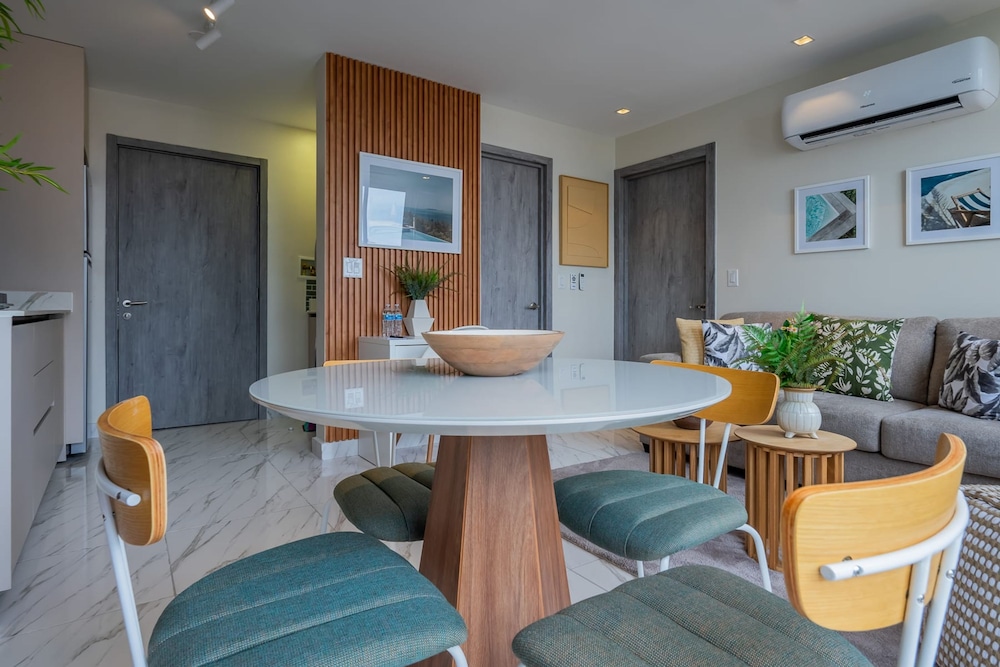 w Majestic 1BR w Beautiful View in Calle 50