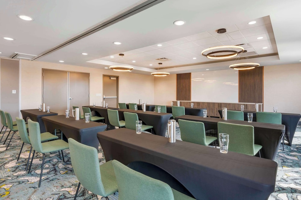 Cambria Hotel Nashville Midtown 50