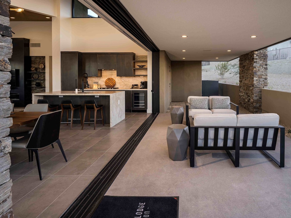 Mountain House Lodge at Sereno Canyon