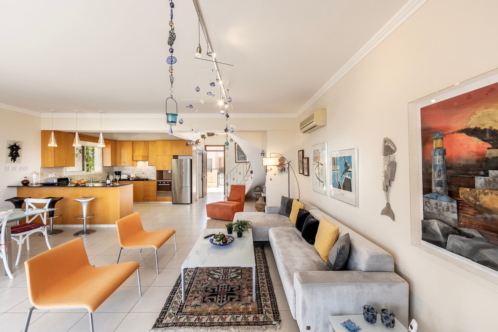 Larnaca Chelidonia Seafront Villa