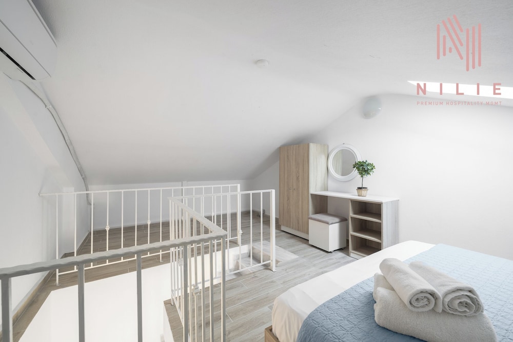 Azur Residences, Nilie Hospitality MGMT