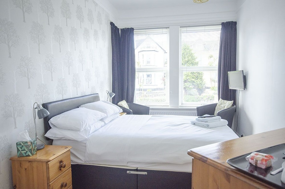 Headlands - Room Only Accommodation