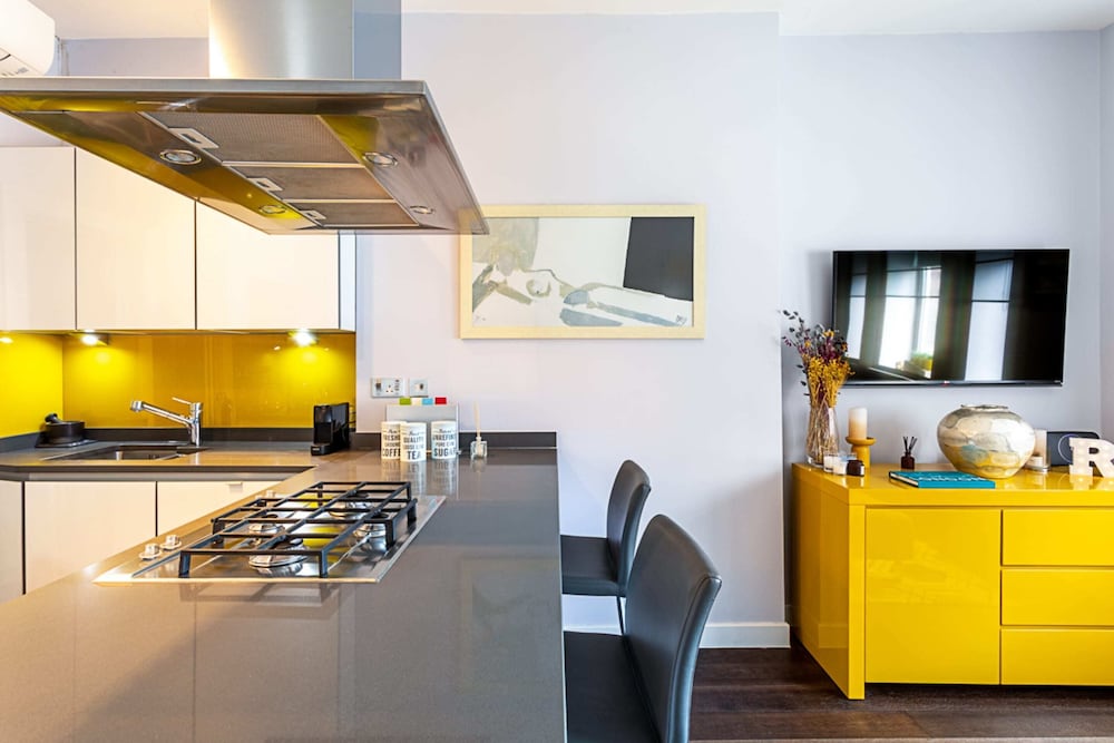 Exmouth Market Apartment