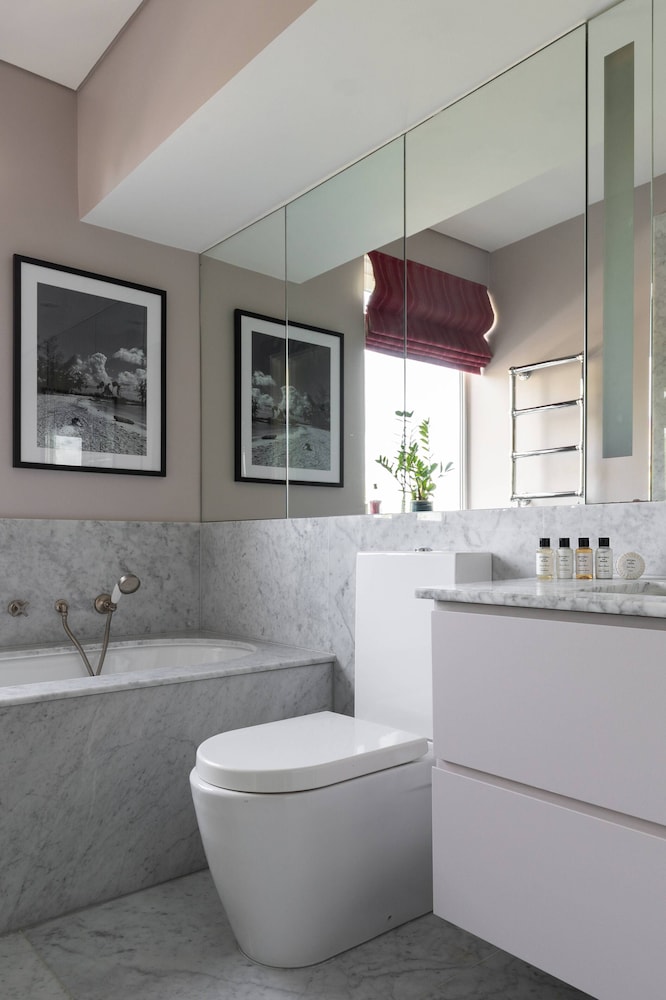 Maida Avenue II by Onefinestay