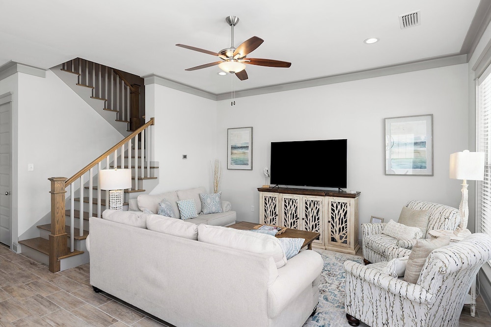 Endless Summer by Southern Vacation Rentals