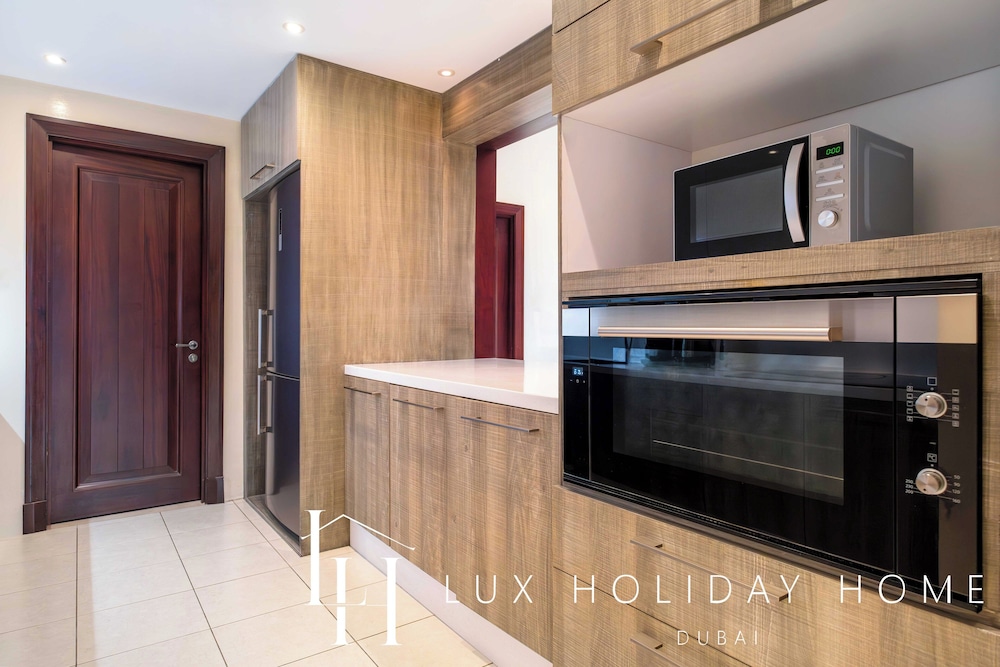 LUX The Burj Khalifa View Garden Suite