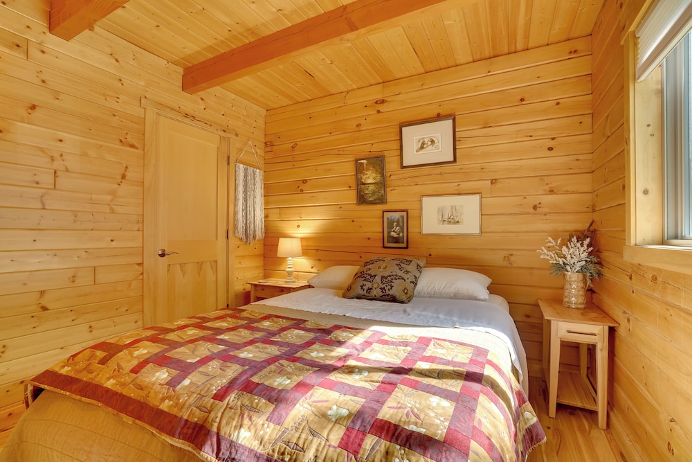 Bluff Views: 'bunker Hill' Cabin in Mindoro!