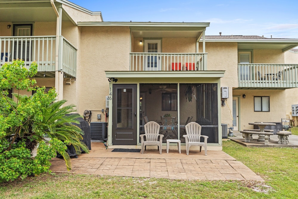 Gulf Highlands by Book That Condo