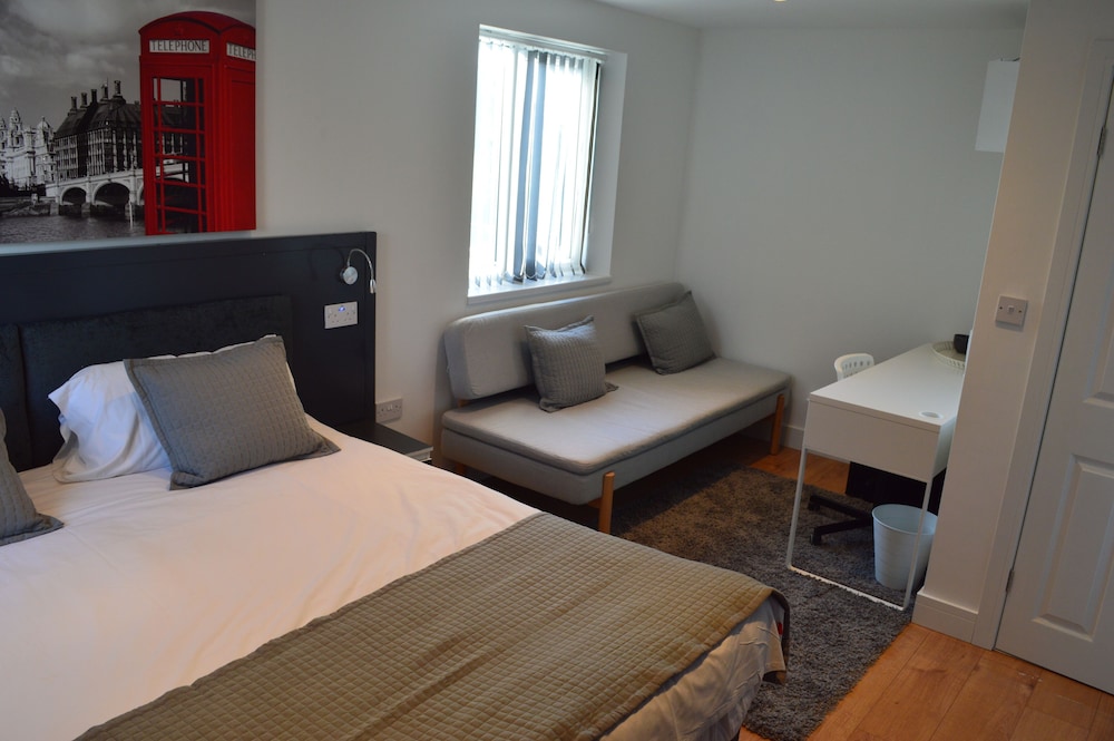 Leicester Vacations - The Bell Gate House - Property Image 52