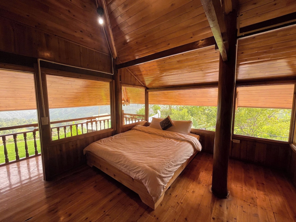 Bees Homestay Sapa & Trekking
