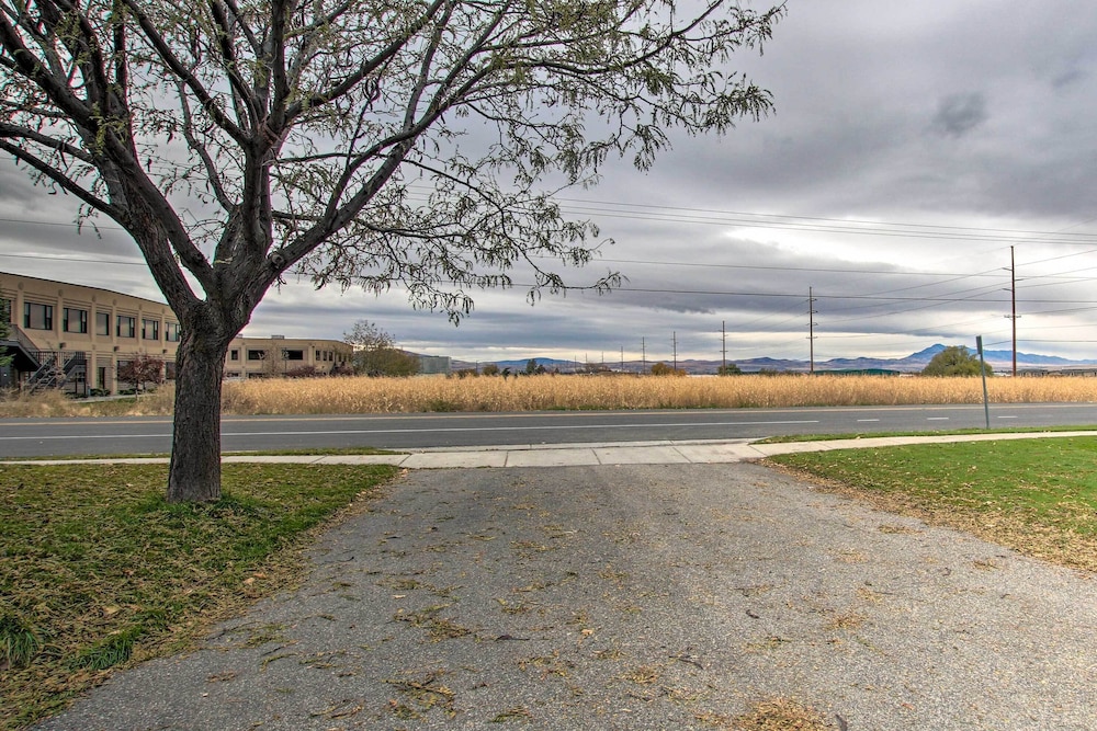 Logan Vacations - North Logan Studio, Walk to Utah State Campus! - Property Image 12