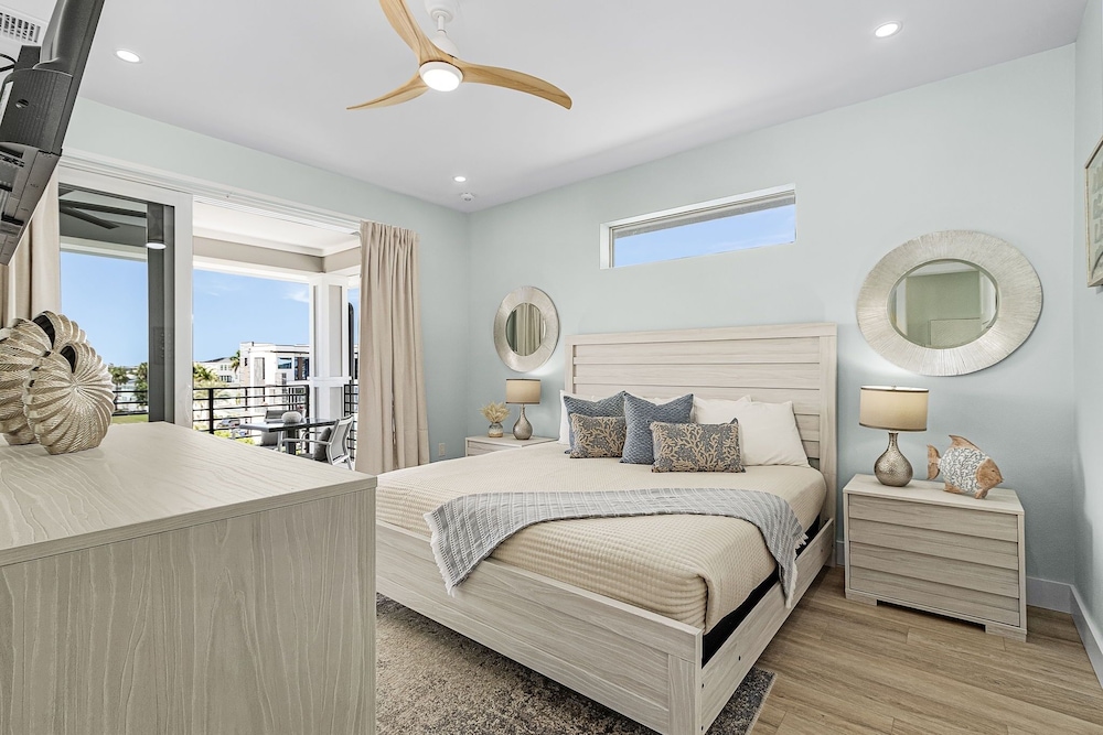 141 Brand New Luxury 6br/6ba Build W/ Heated Pool! 6 Bedroom Home