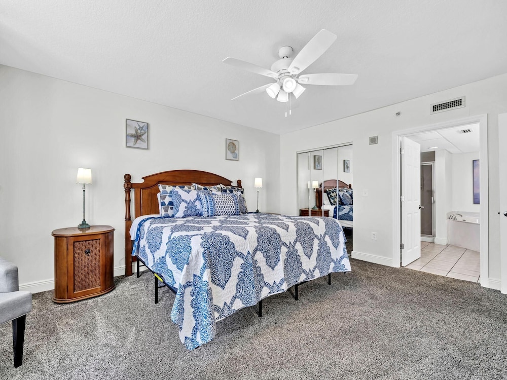 Emerald Beach 2336
