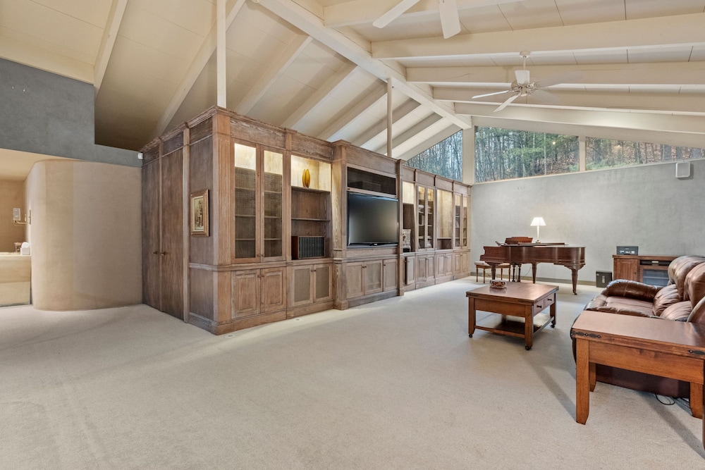 Massive Home w Sauna Pools Hot Tub Fireplaces
