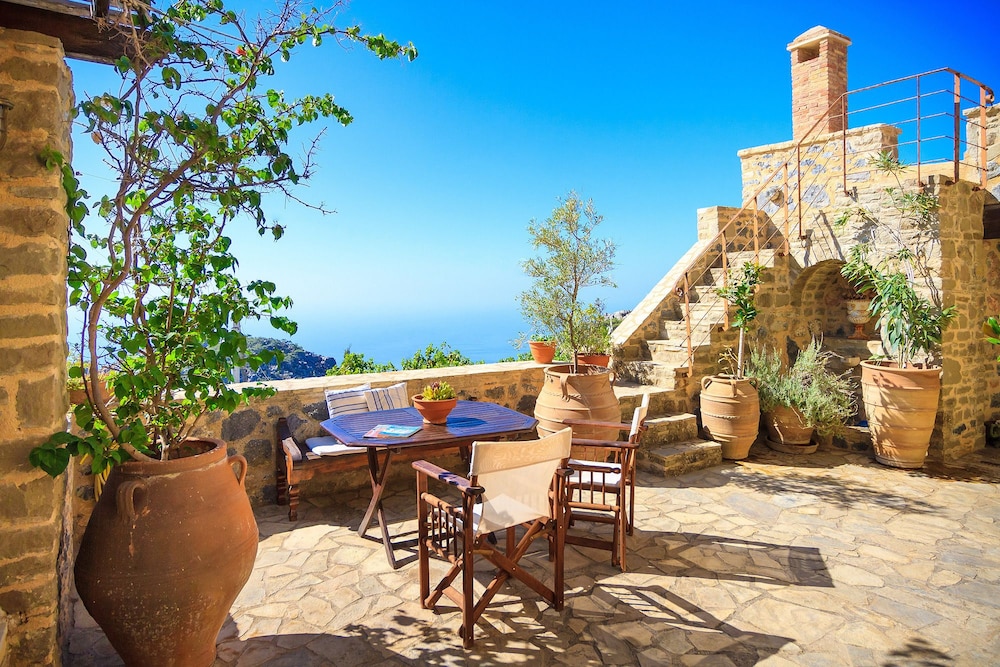 Dorovinis Country Houses photo 3