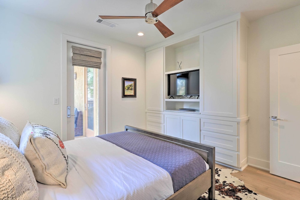 Lake LBJ Condo w/ Balcony Shared Boat Docks - Property Image 22