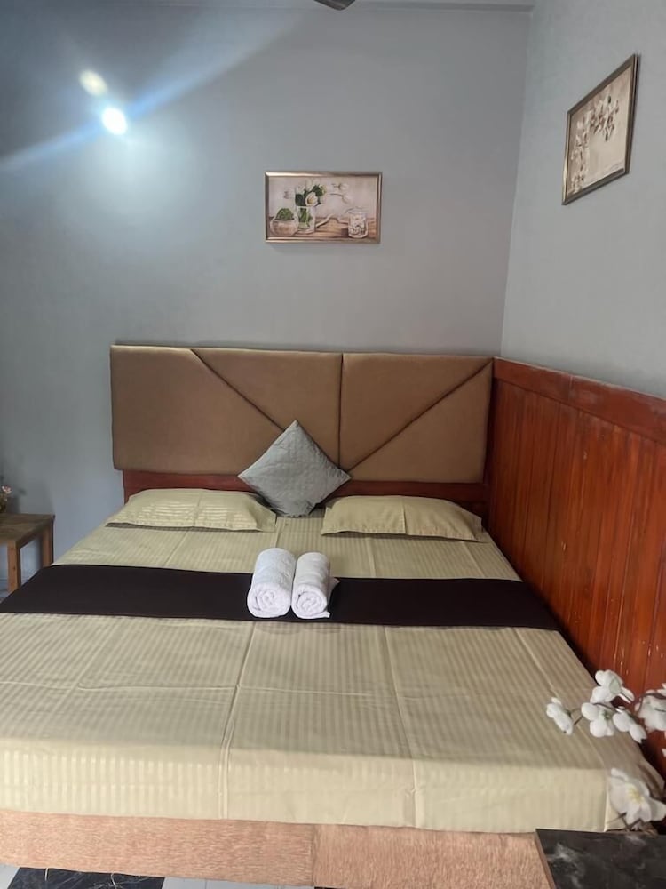 Casa Almeida Guest House