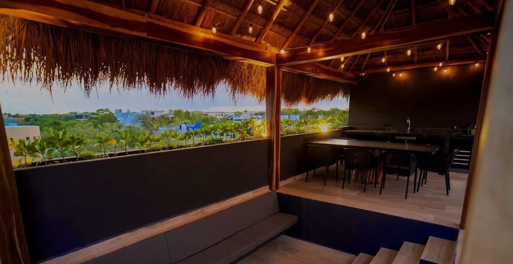 Great Located Studio PH With Private Pool by Waves Management