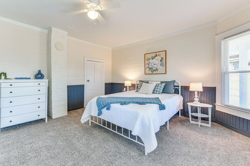 Peaceful Lenoir Home w/ Valley & Mountain Views! view 5