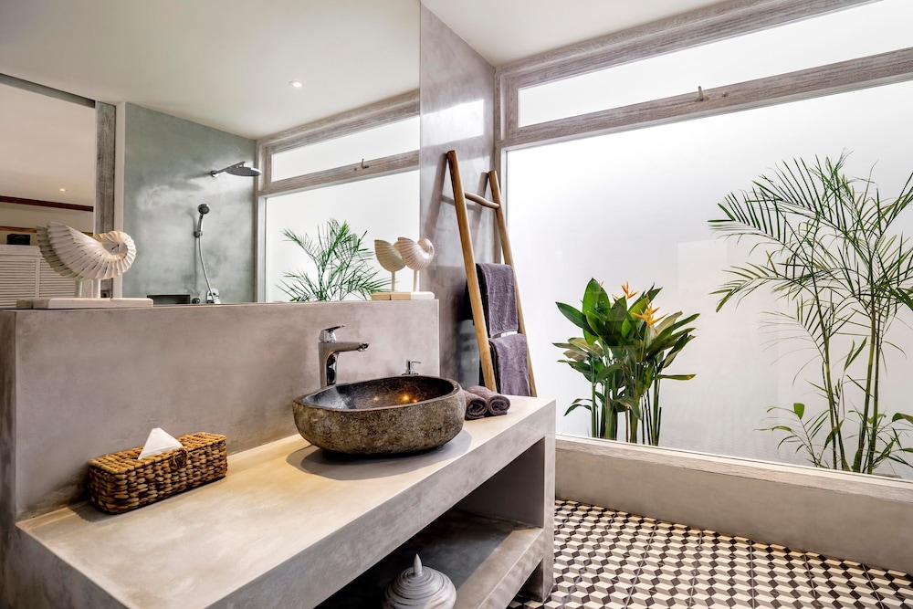 Villa Surga Blue by Alfred in Bali - Brand New 5 BR Pool Villa in the of Seminyak