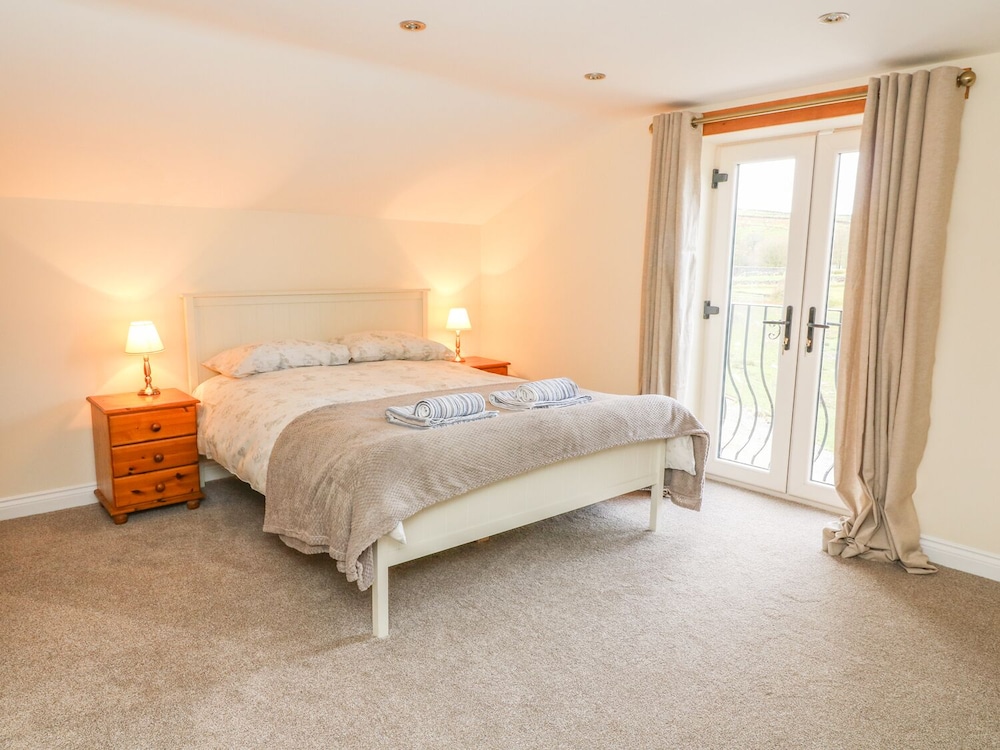 Meadow Cottage view 2