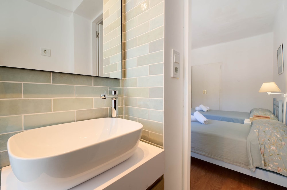 Llevant in Llafranc With 3 Bedrooms and 2 Bathrooms