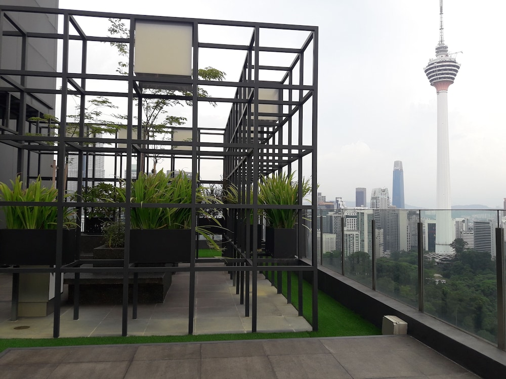 7Stonez Anggun Suites