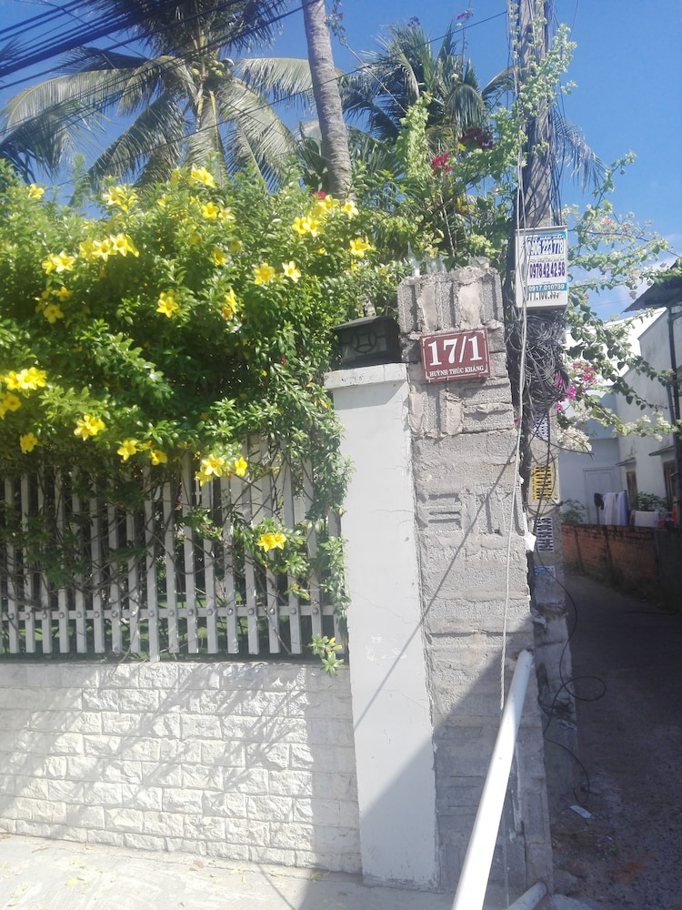 The House 17 1