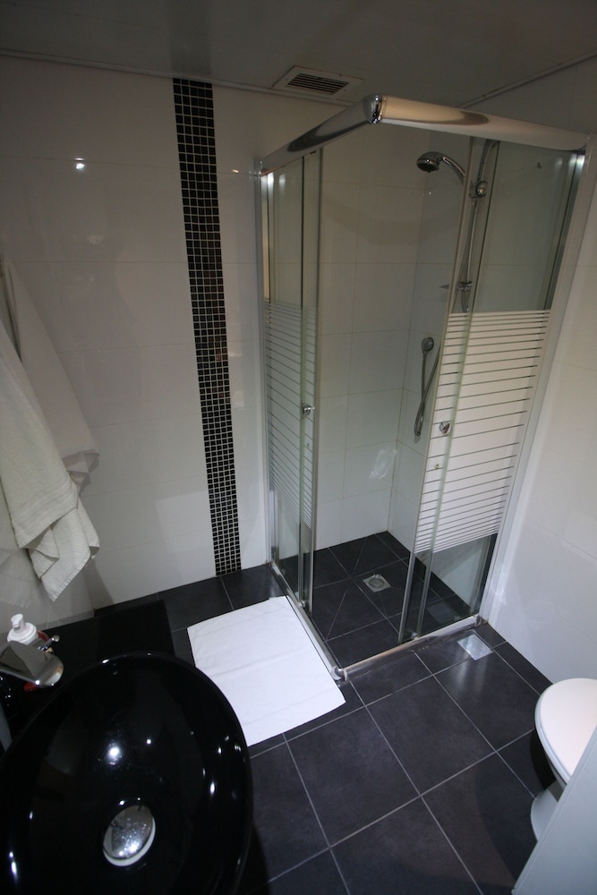 Photo 46