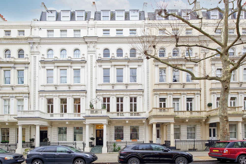 Grand 2 Bedroom Flat, Kensington