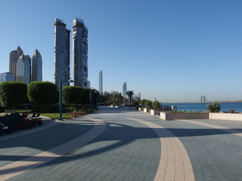 Abu Dhabi Vacations - Grand Continental Hotel - Property Image 13