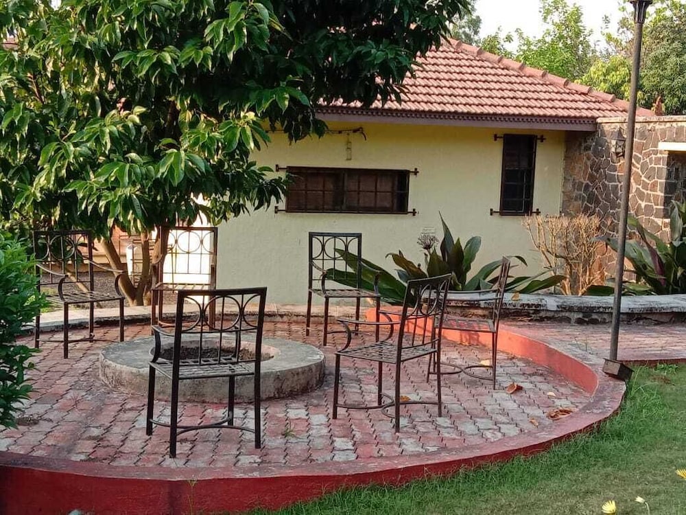 Jayshin Lake Vaitarna Resorts