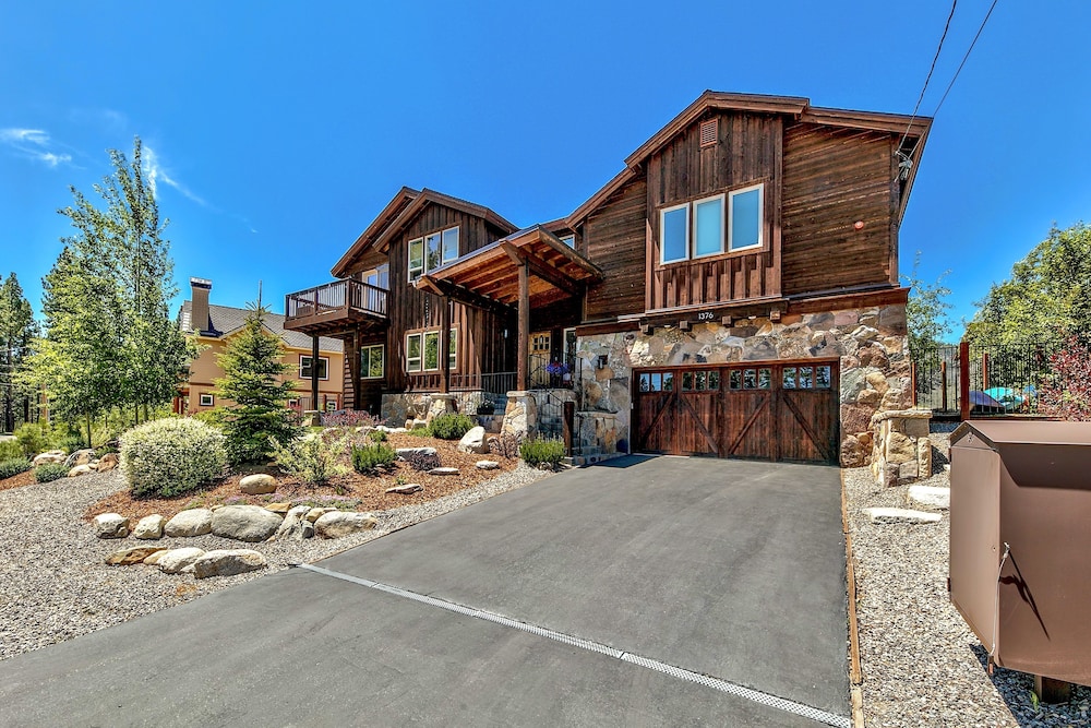 1376md Angora View 4 Bedroom Home