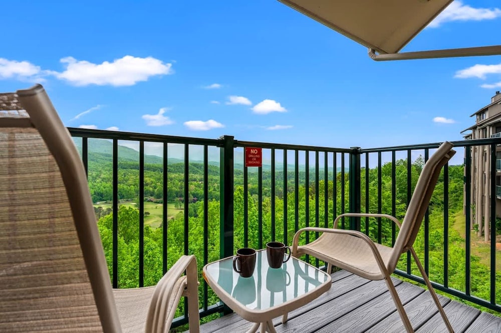 Hot Tub Heated Pool Mountain Views Sleeps 6