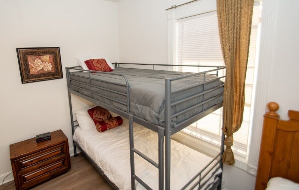 Magnolia Pointe Luster Leaf 4879-103 2 Bedroom Condo