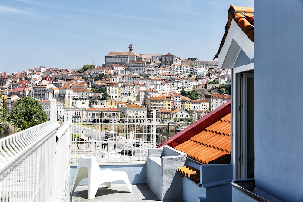 Hotel JR Studios & Suites - Image 1