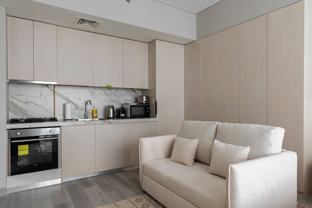 Luxurious Studio Condor Marina