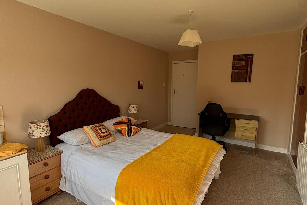 Luxurious Meath Retreat With 5 Bedrooms