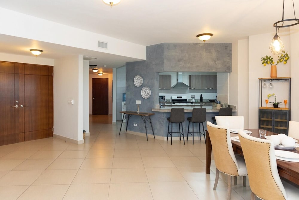 The Golf-view Condo by Acomodo