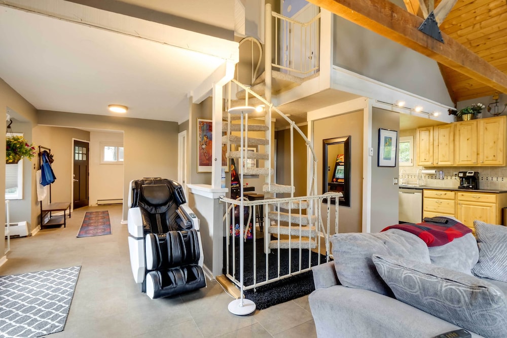 Blissful Blue River Getaway w/ Hot Tub & Fireplace view 5