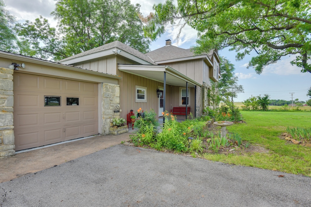 Countryside Retreat w/ Pasture Views in Hominy