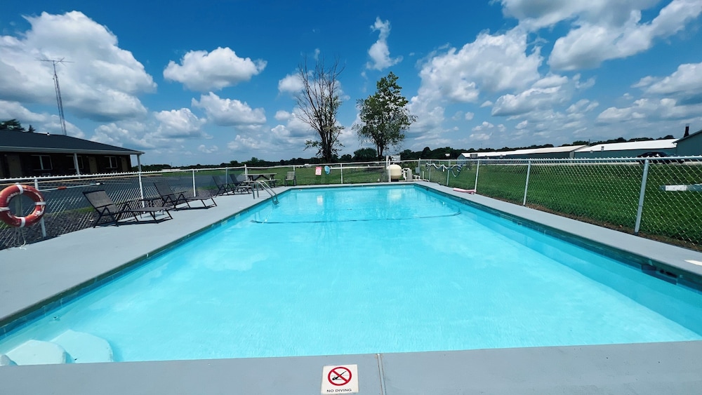 Country Inn Motel