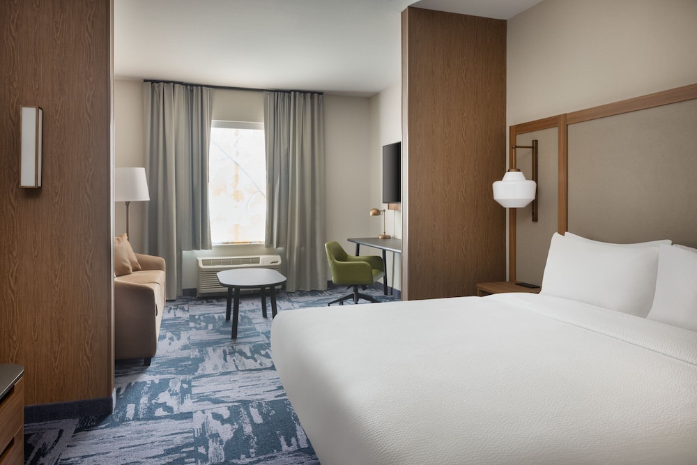 Montrose Vacations - Fairfield Inn  Suites by Marriott Montrose - Property Image 15