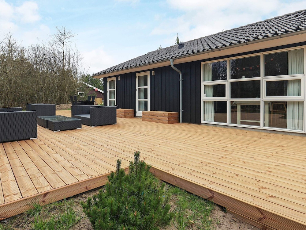 9 Person Holiday Home in Albaek view 4