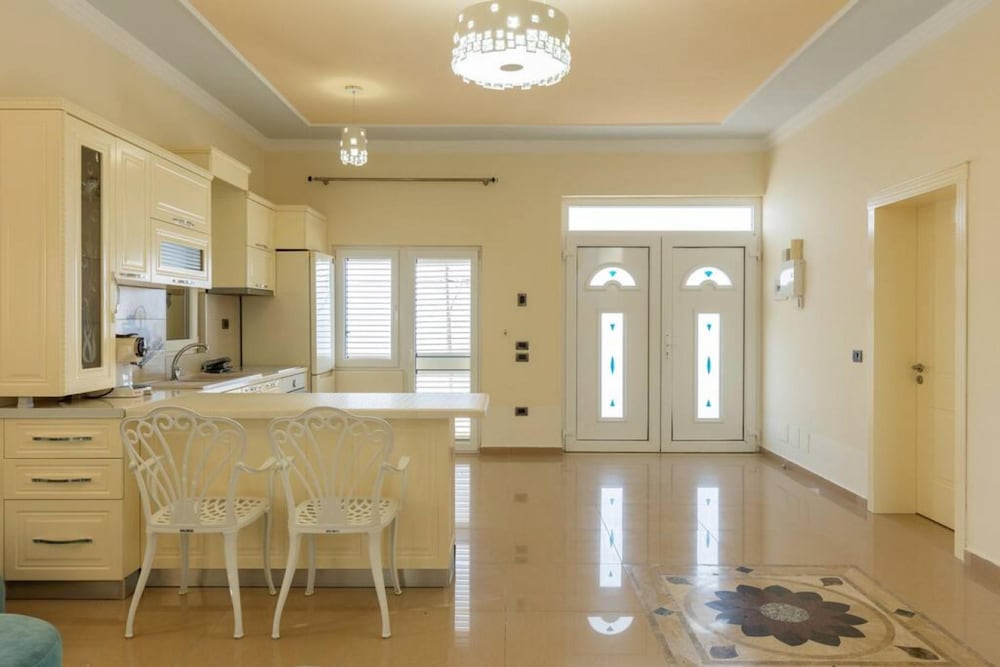 The Lake House 1 in Shkod r