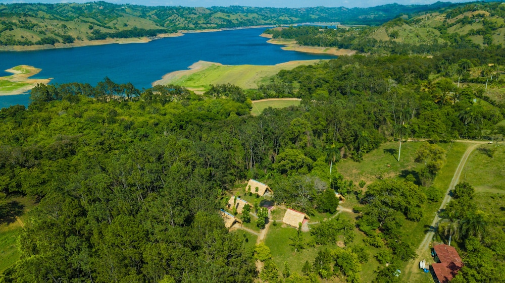 Villas del Lago Lake Resort & Campground