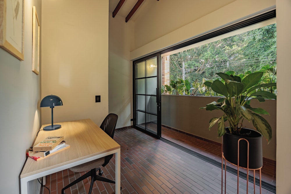 The Somos Flats Laureles