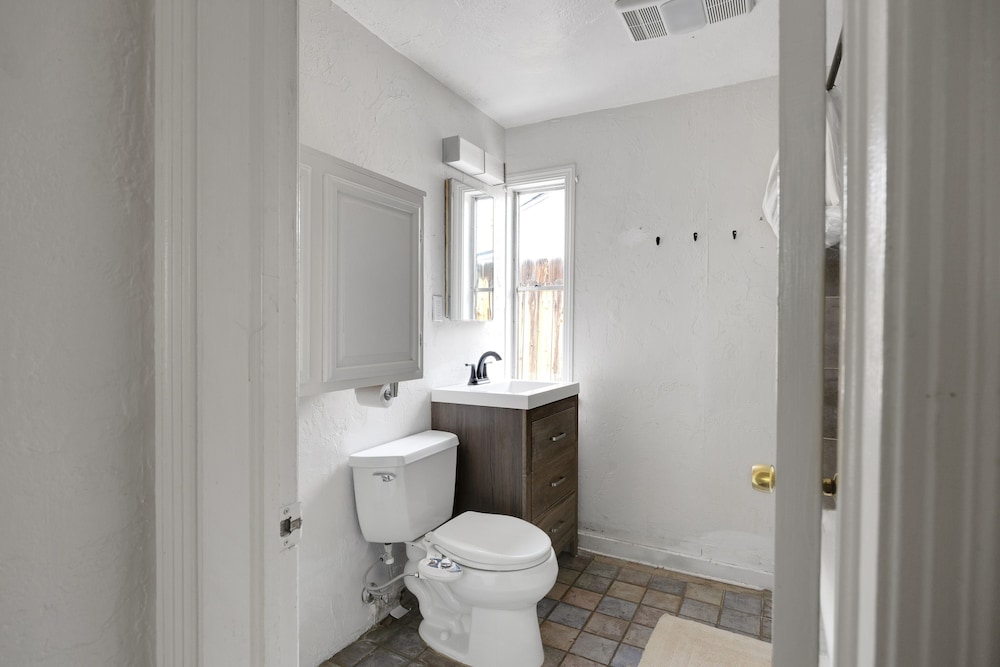 Charming Retreat In The Heart Of Reno 3 Bedroom Home
