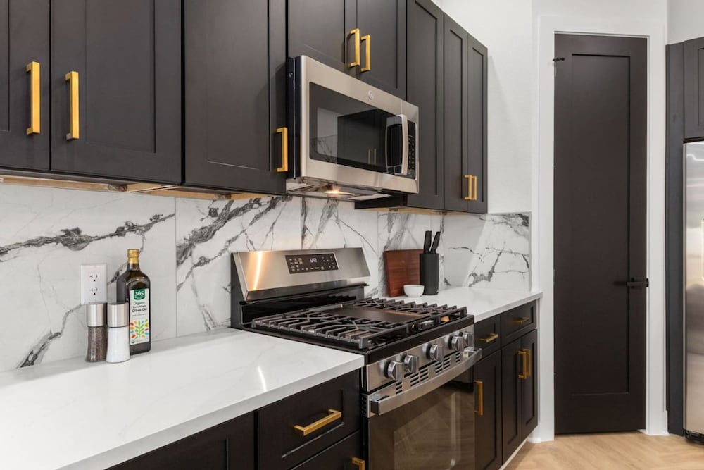 Chic 4BR Getaway Near NRG TMC