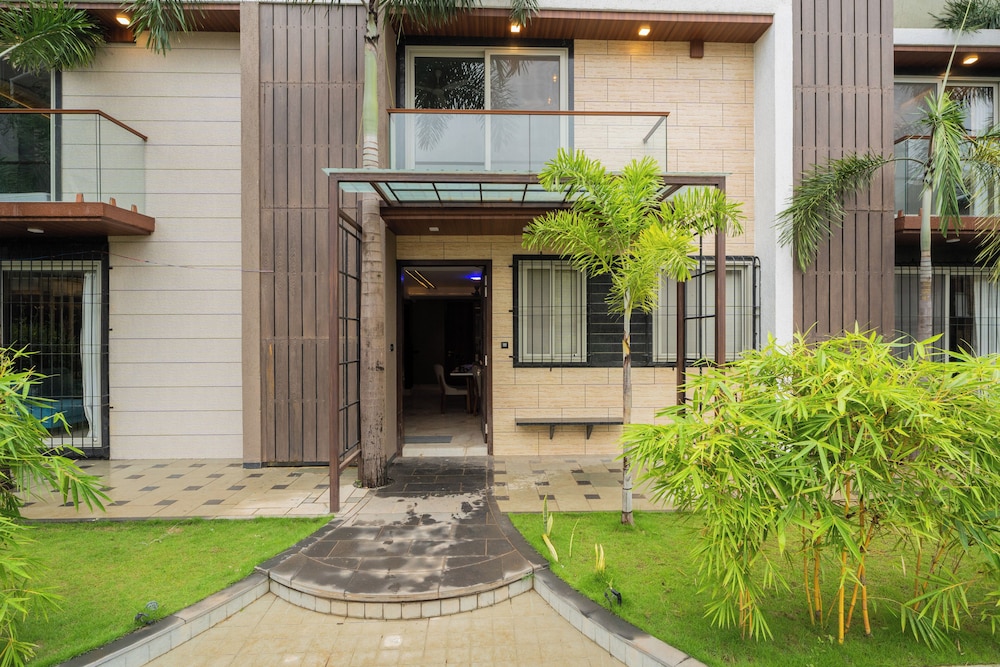 Alaya Stays - Imperial Calista 4BHK near Khandala Hills
